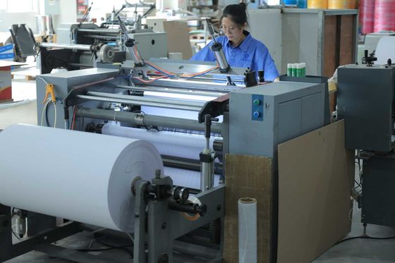 Термобумага без BPA для чеков POS – основа из первичной древесной массы, высокая гладкость и длительное сохранение изображения